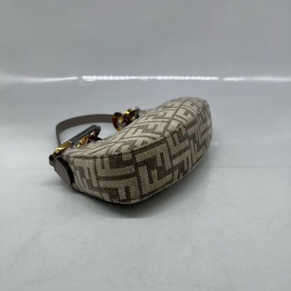 Fendi Women Pre-Loved Bag Very Good Condition - Picture 5 of 9